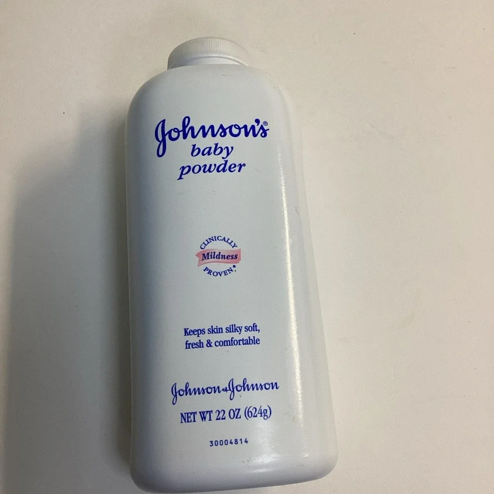 Johnsons & Johnsons Original Formula 1994 Talc Baby Powder  22 oz   Full